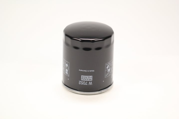 W 7052 oil filter