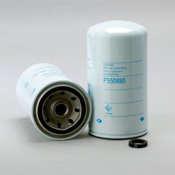 P550880 fuel filter spin-on