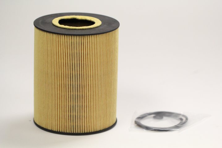 E13H D47 oil filter element