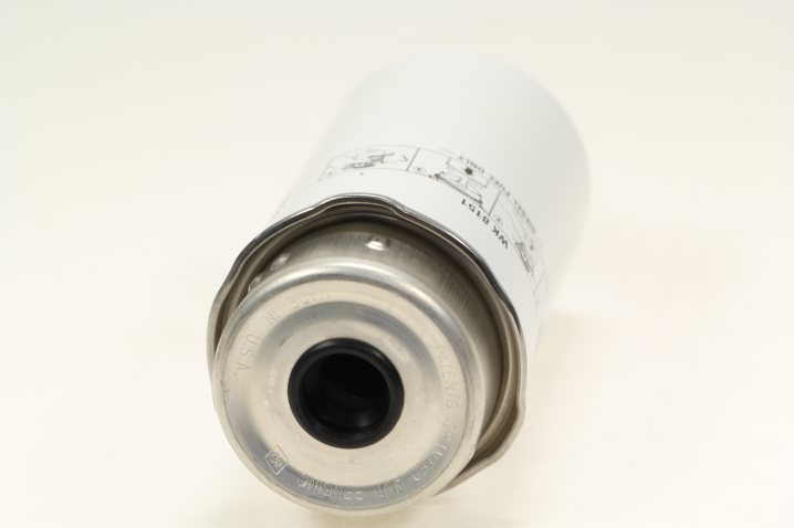 WK 8151 fuel filter spin-on